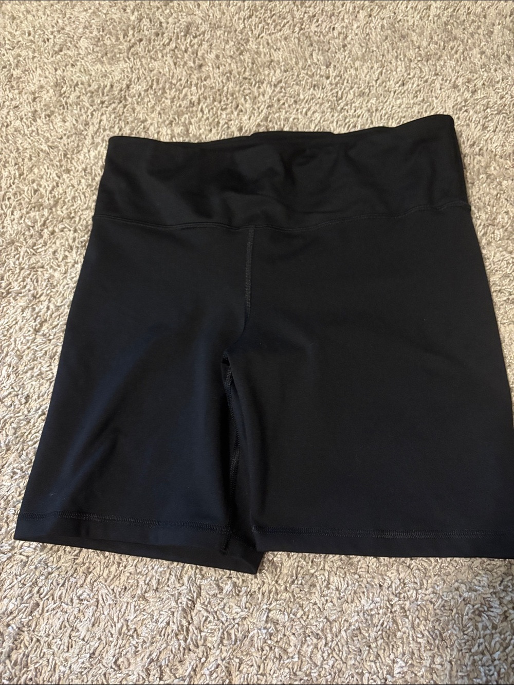 Gap Black Women's High-Waist Compression Shorts